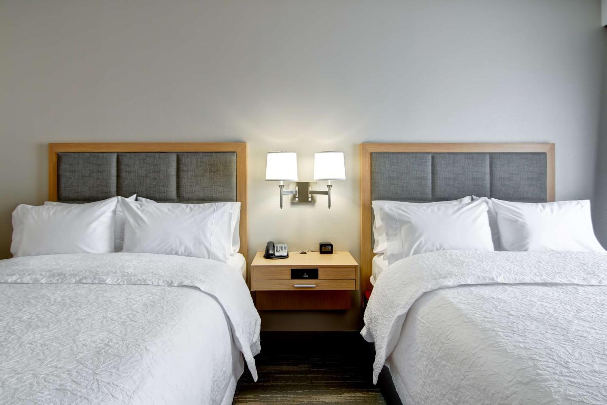 Hampton Inn & Suites By Hilton Grande Prairie Exterior foto